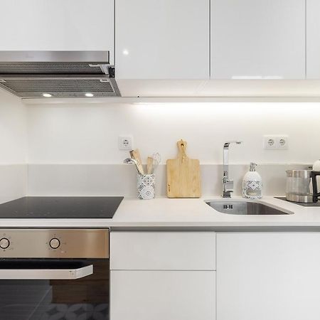 Whome Chic 1-Bed W/ Patio Perfect To Explore Lisboa Extérieur photo